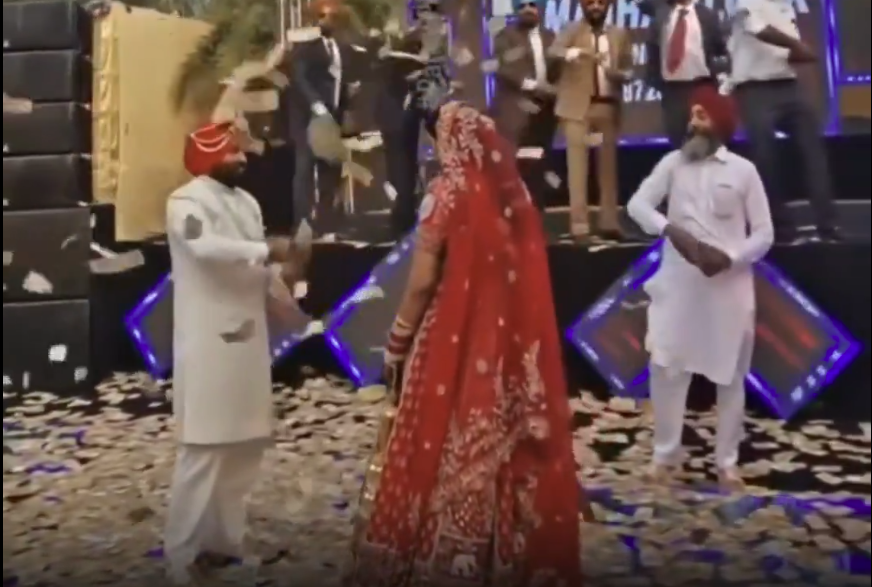 दुल्हन पर बरसे 8.5 करोड़? वायरल पंजाबी शादी का सच जानकर रह जाएंगे हैरान!
