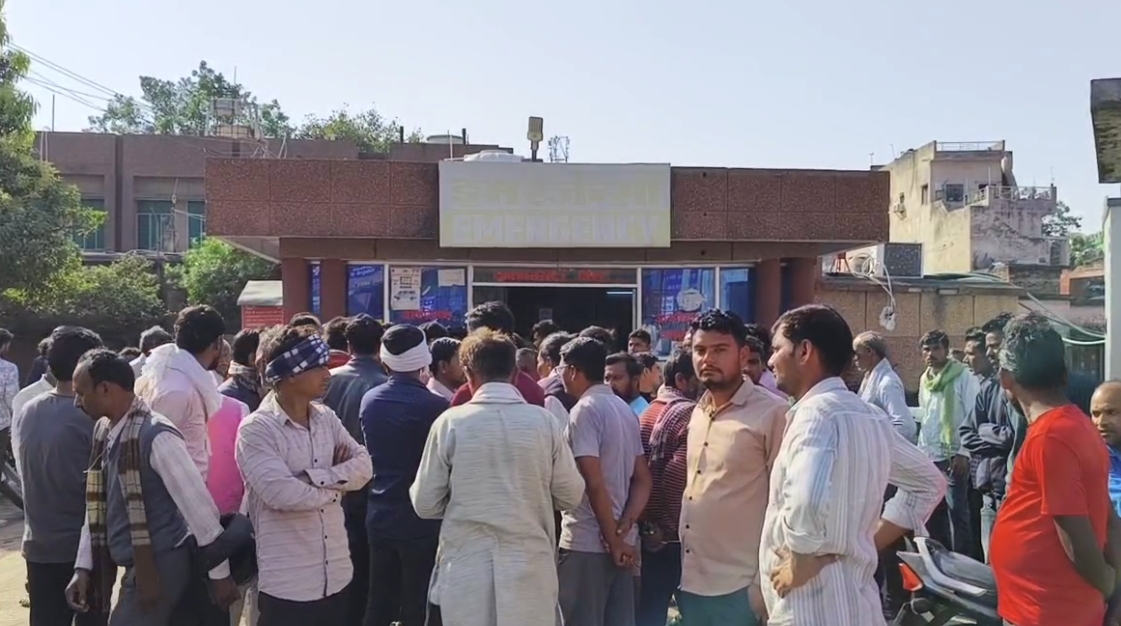 महोबा : तेज रफ्तार पिकअप वाहन ने पैदल वापस घर जा रहीं महिलाओं को रौंदा