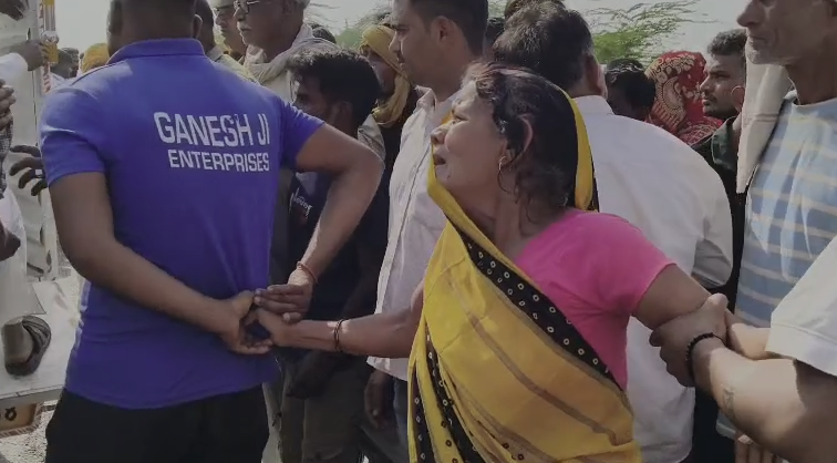 auraiya-road-accident-pickup-hit-cycle-rider-death-bidhuna