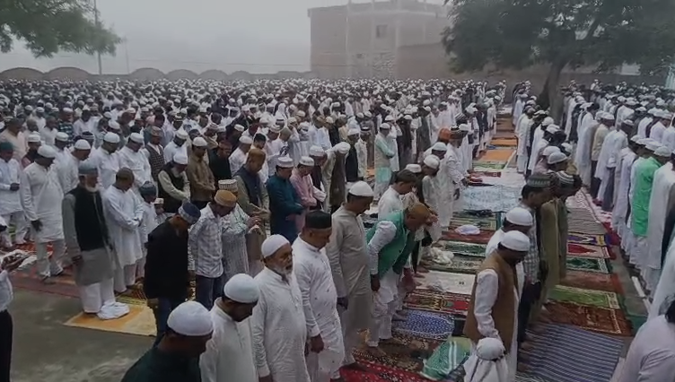 auraiya-eid-ul-fitr-namaz-shantipurn-sampann