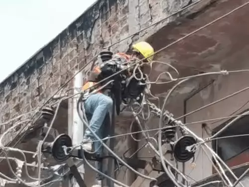 Kanpurnews: “कल 10 इलाकों में अंधेरा! कानपुर में 6 घंटे तक बिजली गुल