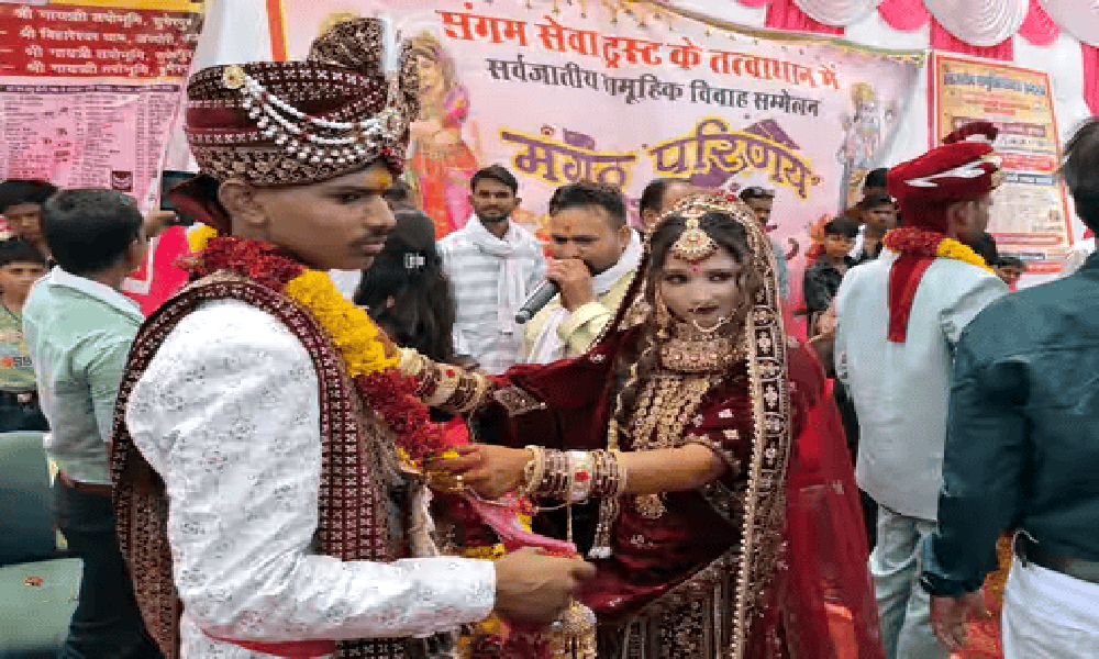 जाम में फंसा रहा दूल्हा, सात घंटे इंतजार के बाद दुल्हन ने पहनाई वरमाला