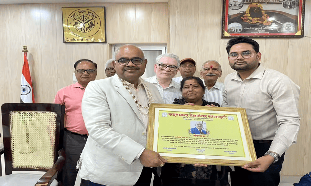डंपर में अवैध ‘ऑटो लिफ्टर’ का इस्तेमाल बंद हो, ओवरलोड डंपरों पर कार्रवाई के लिए DM को ज्ञापन