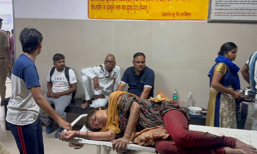 कानपुर में 3 रॉटविलर कुत्तों ने महिला को 30 जगह काटा, घसीट-घसीटकर नोचा; हालत गंभीर